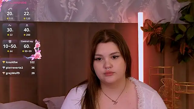 EmilyHyde élő XXX-chatje