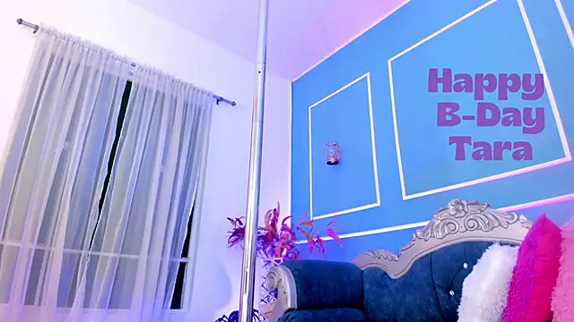 TaraTaylorr's Live XXX Chat