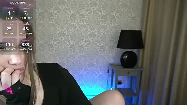 XXX chat uživo modela CrystalBlissi
