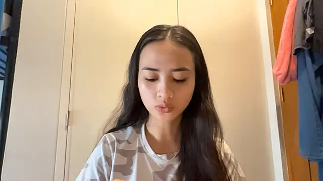 NorikoMcirvin Live XXX-Chat