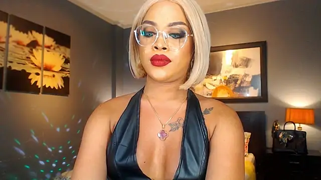 MarryQueen22 Adlı Modelin Canlı XXX Sohbeti