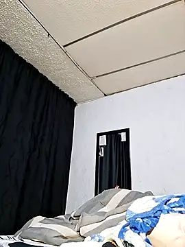 Backdoor_Newbie Live XXX Chat