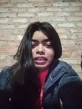 Rocioardiente's Live XXX Chat