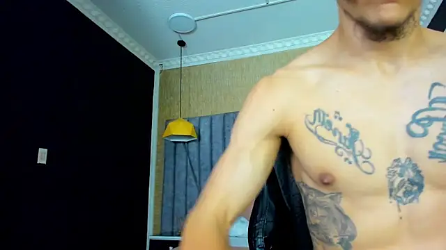 XXX chat uživo modela DanteLuxx