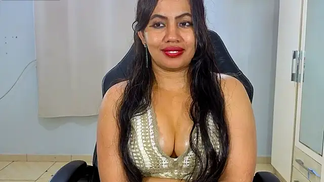 دردشة FannyXhot الجنسية المباشرة