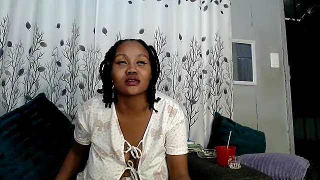 CancerGodessX লাইভ XXX চ্যাট