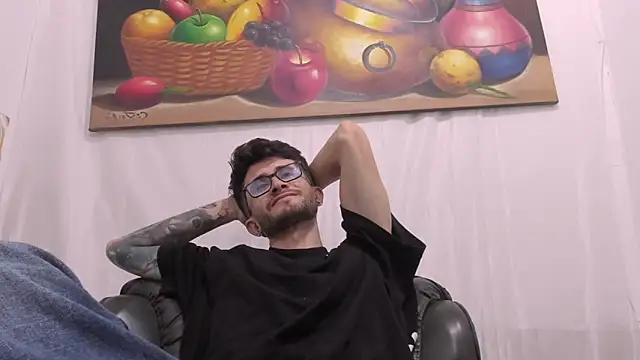 XXX chat uživo modela Loggan_donnelly