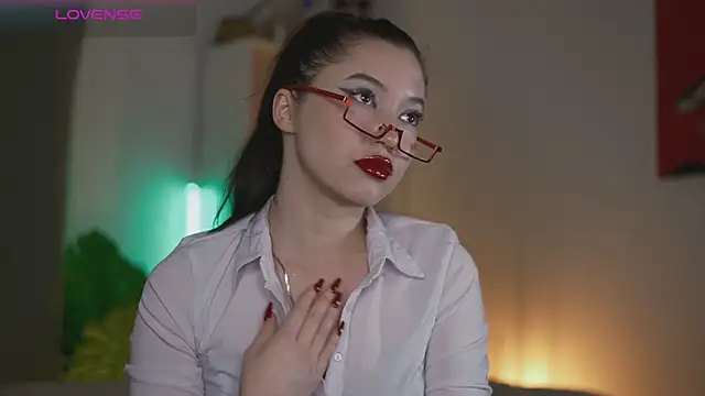 Maddi_s_here élő XXX-chatje