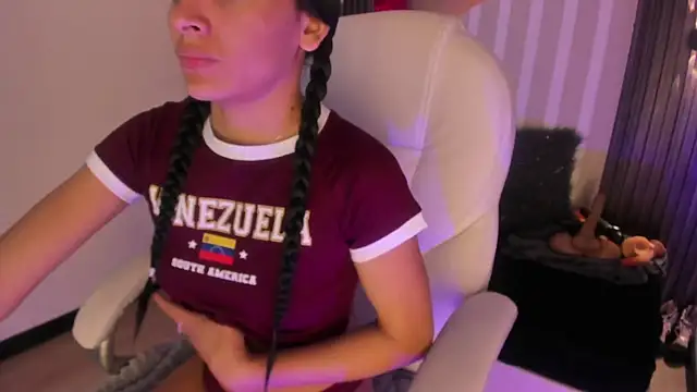 XXX chat uživo modela _shantal_smith