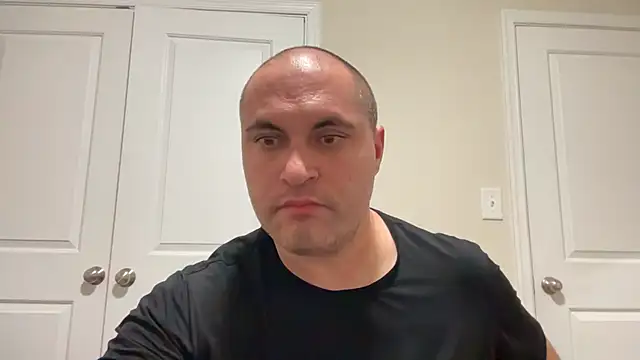 SluggishChase99 Show Webcam