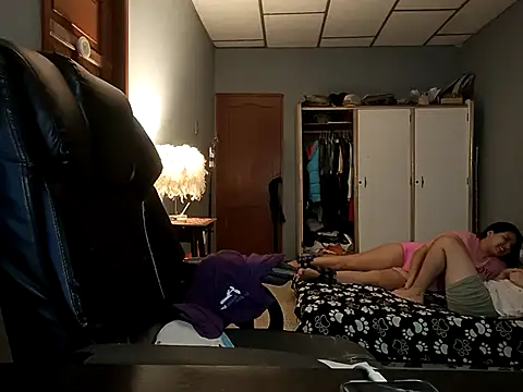 Chat +18 de DanelyLopez ao vivo