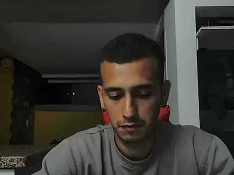 talktome4's Live XXX Chat