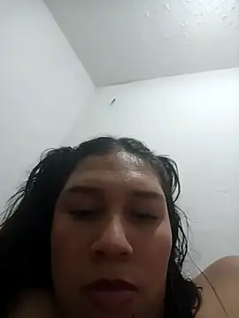Annyeli 即時 XXX 聊天