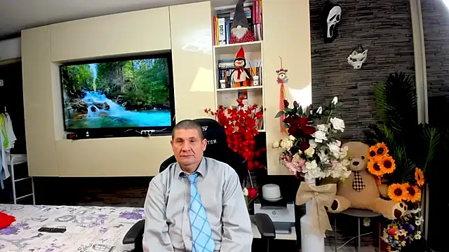 SpartacusDaddy48 Adlı Modelin Canlı XXX Sohbeti