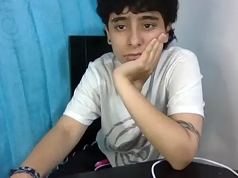 LatinHeatX22 Webcamshow