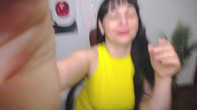 LiluGrants Chat XXX in diretta