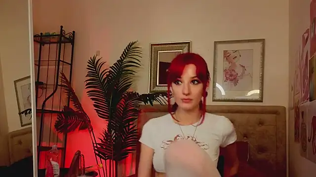 GinaSpicey webkamerás műsora
