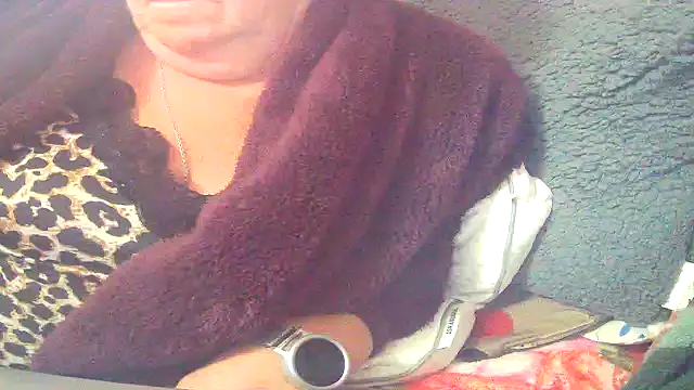 Chat +18 de Playful_MILF_Demi ao vivo