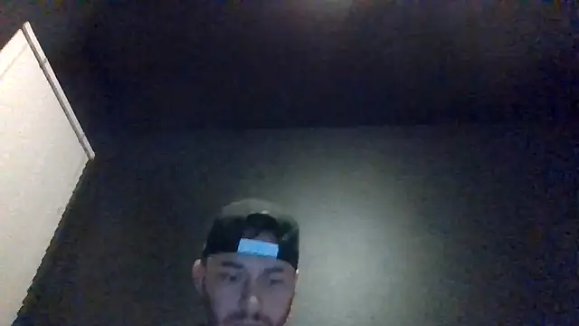 tallhungcloudzz's Live XXX Chat