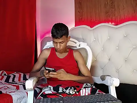 Онлайн чат XXX Radek_Johnson
