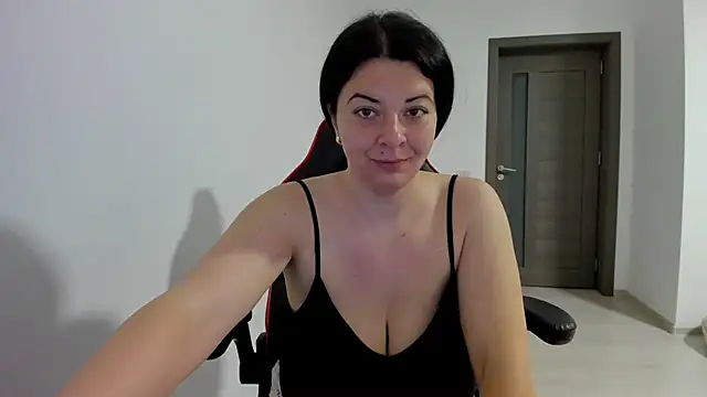 amiraisa11's Live XXX Chat