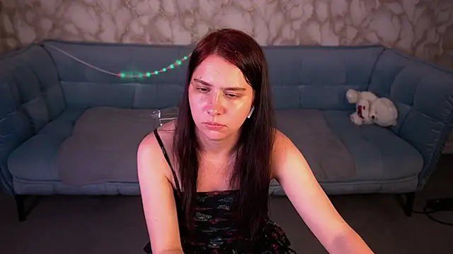 LiviaShy Live XXX-chat