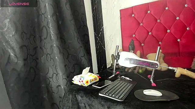 Kazsandraa Show Webcam
