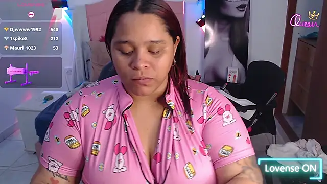 XXX chat uživo modela NathaliaMayson