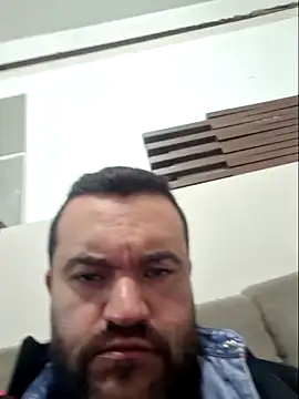 Show modela comeraba na web-kameri
