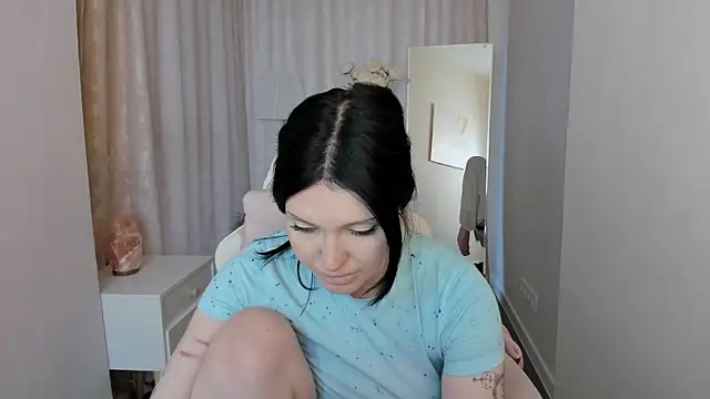 Chat +18 de Jena_Mi1ler ao vivo