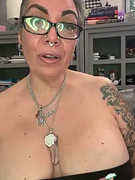 Chatroom XXX en direct de dieseldame1313