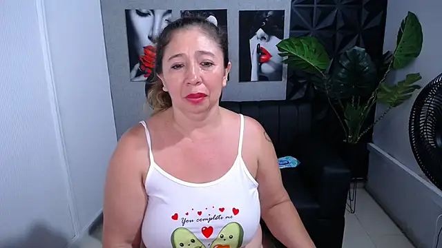 Valentinaa_mature's Live XXX Chat