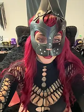 دردشة MaskedMamiXXX الجنسية المباشرة