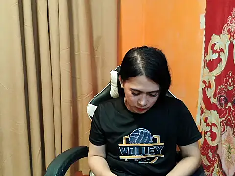 ur_asianpretty 在線直播表演