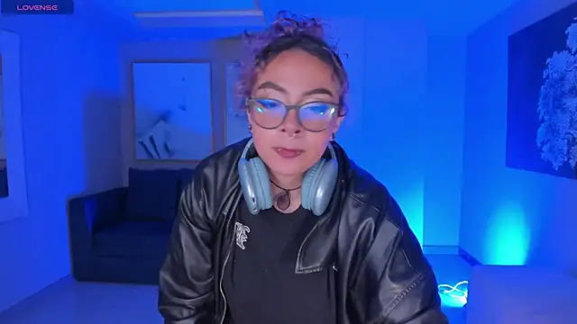 LoiseHarper Chat XXX live