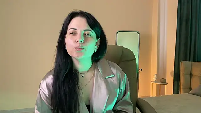 _SilkyShadow_'s Live XXX Chat
