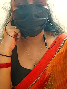soundharya_tamil's Live XXX Chat