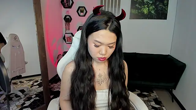 Chat +18 de LunaPurrr ao vivo
