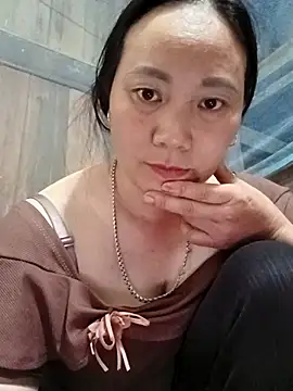 Chat XXX en directo de Lindxx-hot