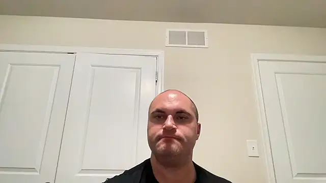 SluggishChase99's Live XXX Chat