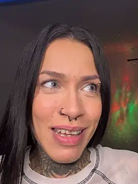 DommeLola's Live XXX Chat