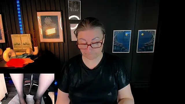 XXX chat uživo modela Alexandra_Kind