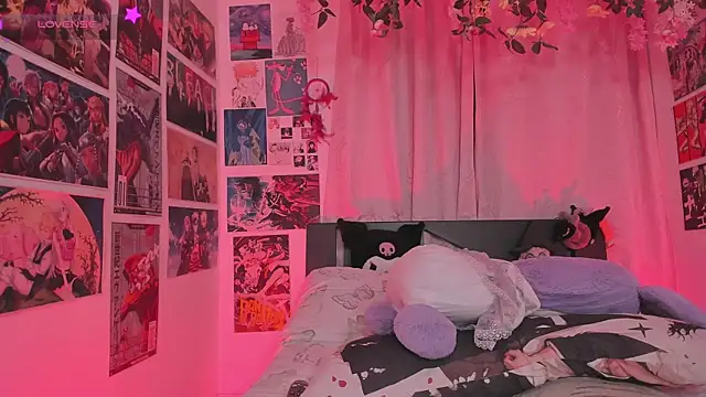 MissCurvyTop élő XXX-chatje
