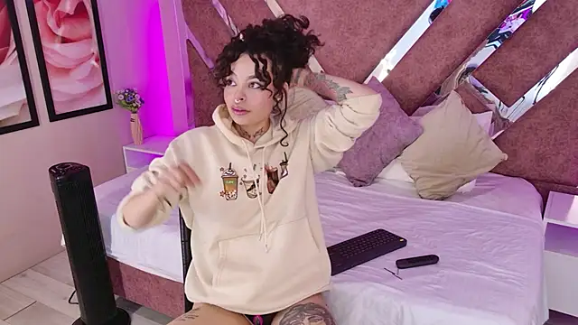 KatherineGomez Chat XXX in diretta