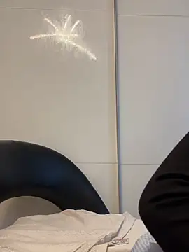 ythmlshshs Live XXX-Chat