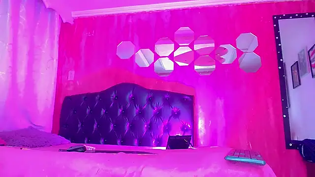 TiffanyMackensyy Chat XXX live