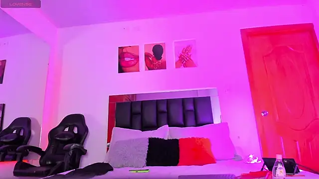 XXX chat uživo modela MaxPower003