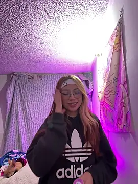 kittymiauu444 现场XXX聊天