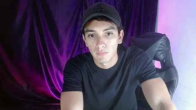 dante_18cm_ – Naživo XXX chat