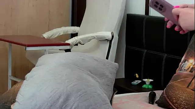 IreneShine_ Chat XXX in diretta